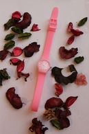 Часы Swatch с длинным ремешком (светло-розовые)